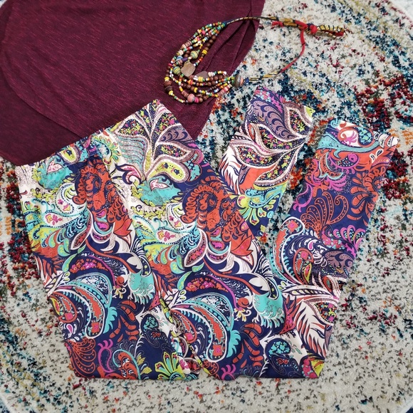 Tropical Paisley Print Boho Multi-Color Leggings - Picture 4 of 8